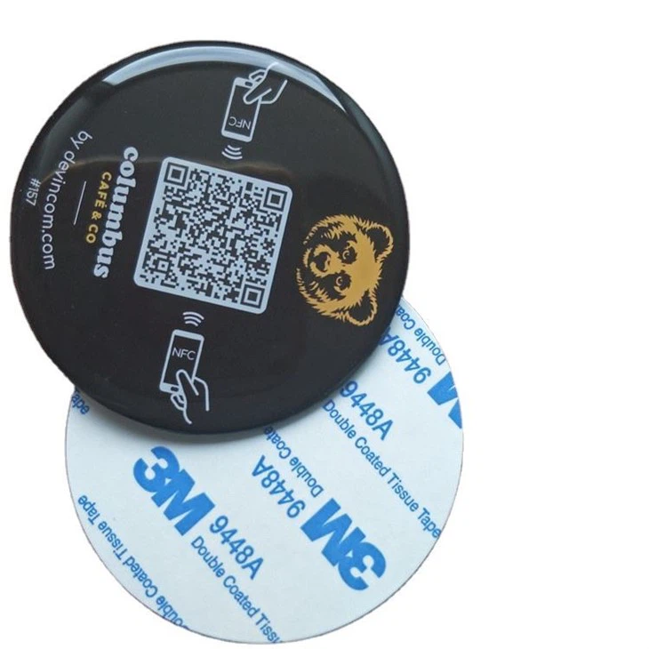 ملصق رمز الاستجابة السريعة NFC